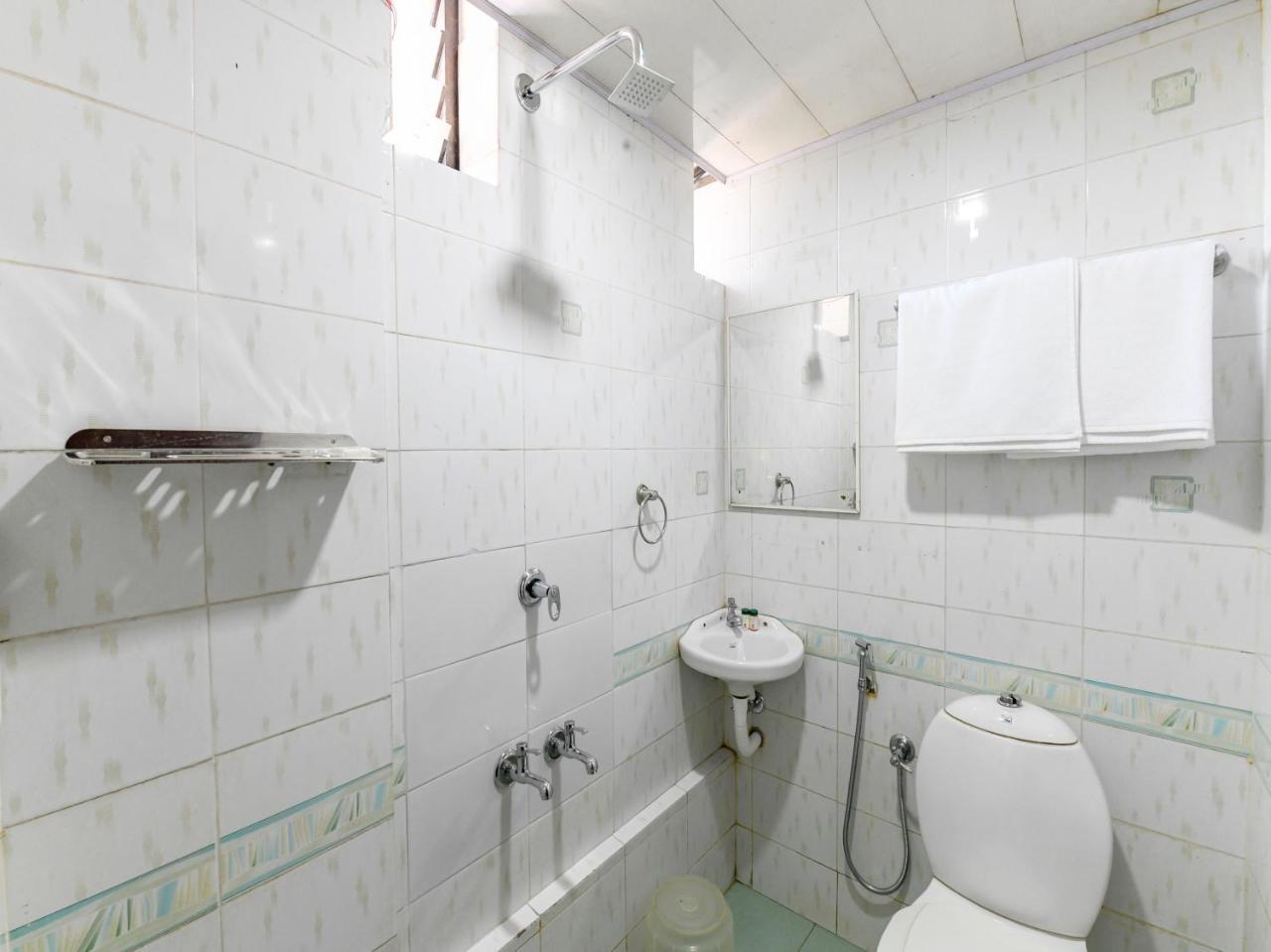 Oyo 11309 Hotel Green Land Residency Kochi Exterior foto