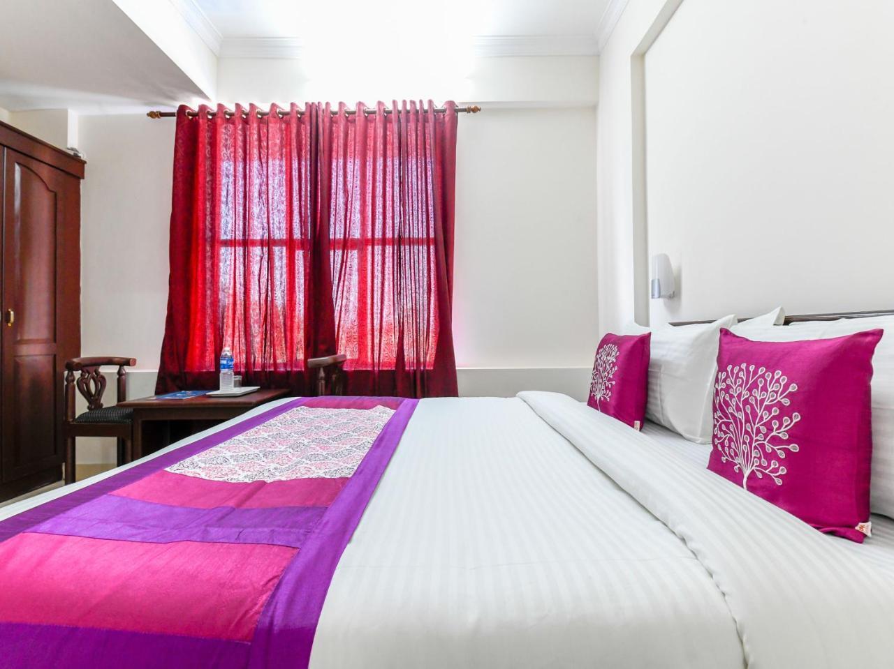 Oyo 11309 Hotel Green Land Residency Kochi Exterior foto