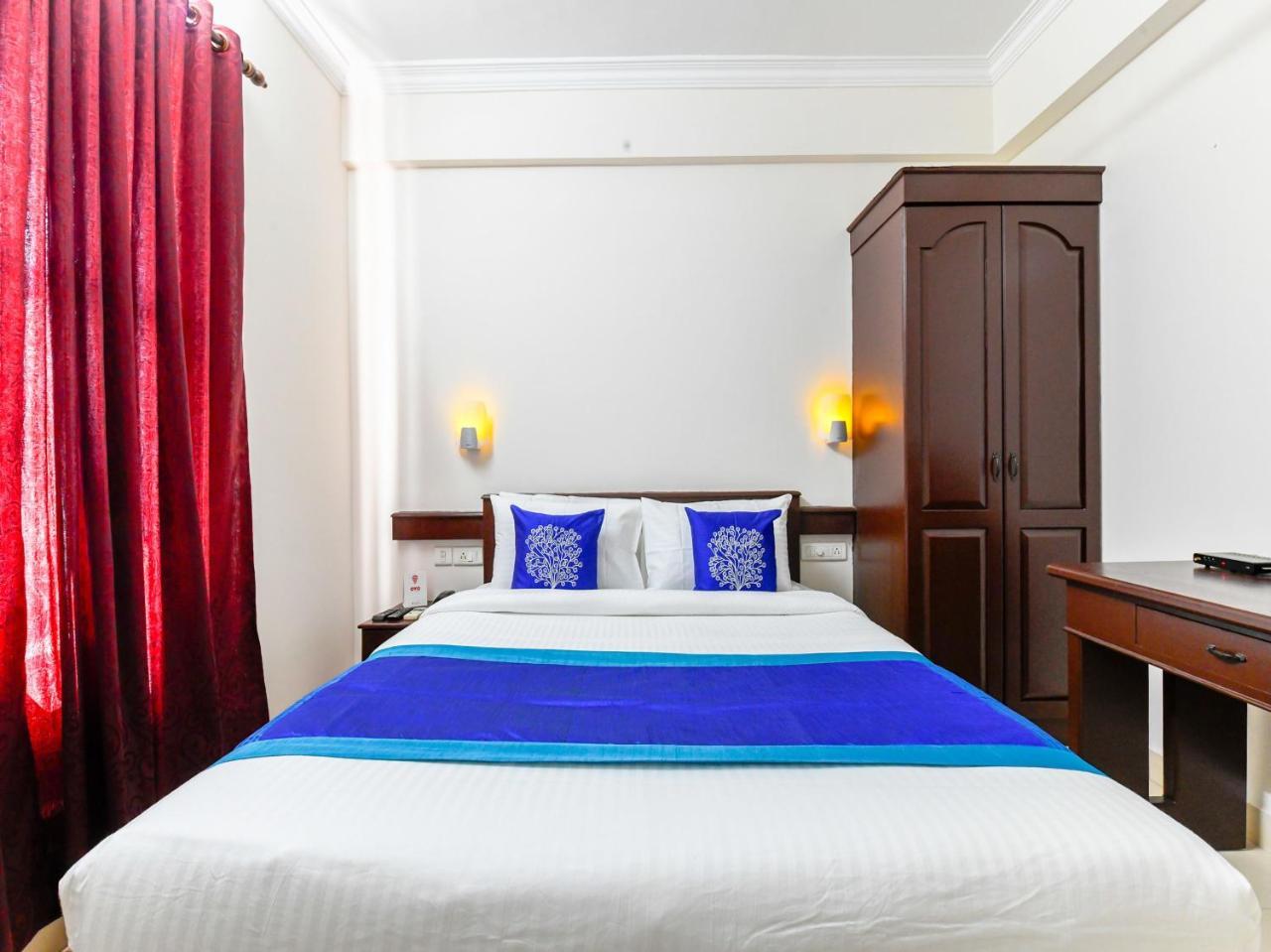Oyo 11309 Hotel Green Land Residency Kochi Exterior foto