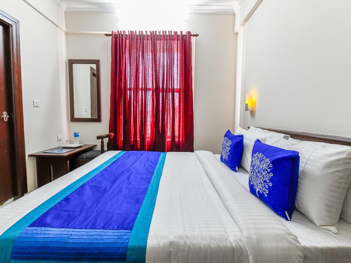 Oyo 11309 Hotel Green Land Residency Kochi Exterior foto