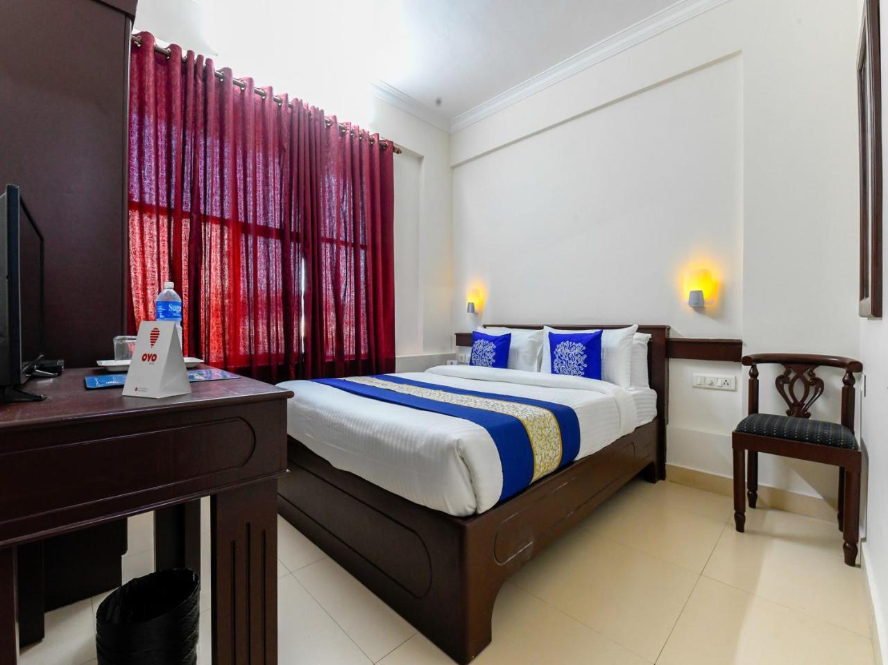 Oyo 11309 Hotel Green Land Residency Kochi Exterior foto
