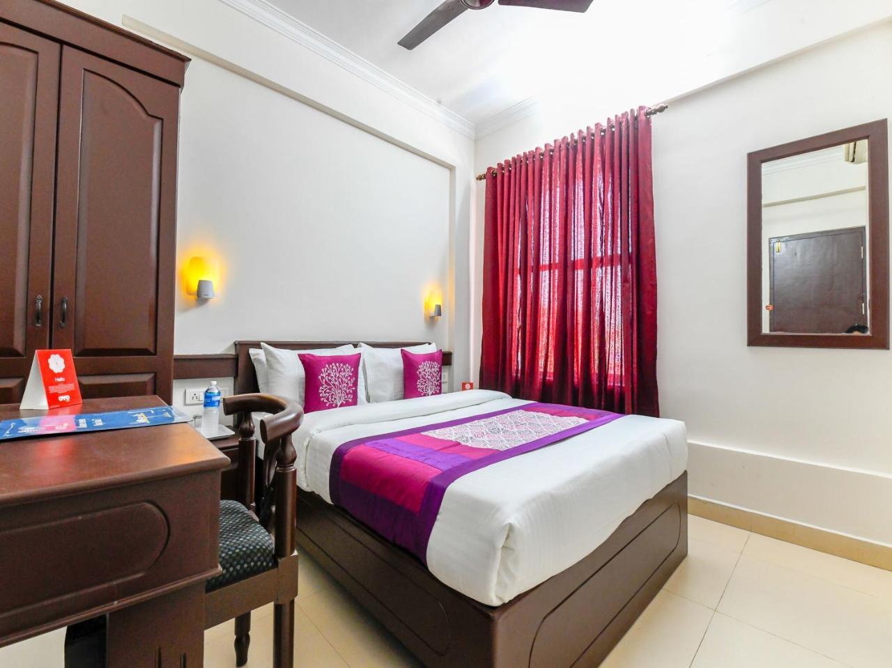Oyo 11309 Hotel Green Land Residency Kochi Exterior foto